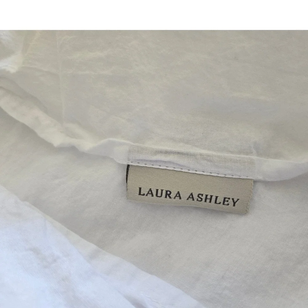 Laura Ashley 2 Standard Pillow Shams White Cotton Lace Shabby Chic Cottagecore